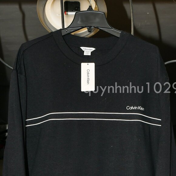 RAND NEW   CLAVIN KLEIN MEN CREWNECK  LONG SLEEVE SHIRT - Picture 2 of 4